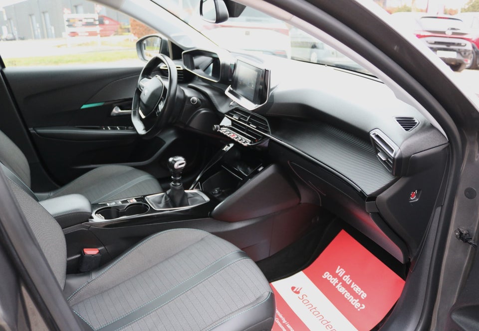 Peugeot 208 1,2 PureTech 100 Allure Sky 5d