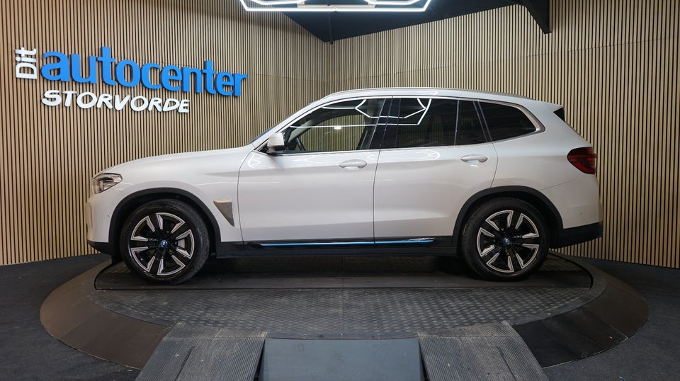 BMW iX3 Charged 5d