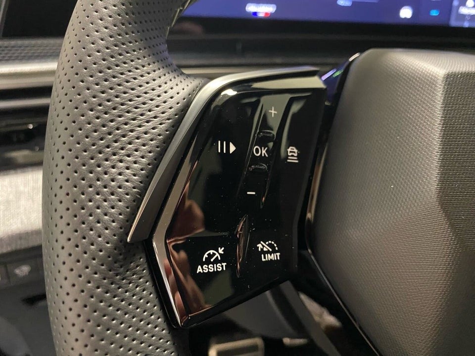 Peugeot e-5008 77 GT Pack 7prs 5d