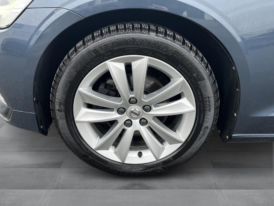 Volvo V60 2,0 B4 197 Inscription aut. 5d