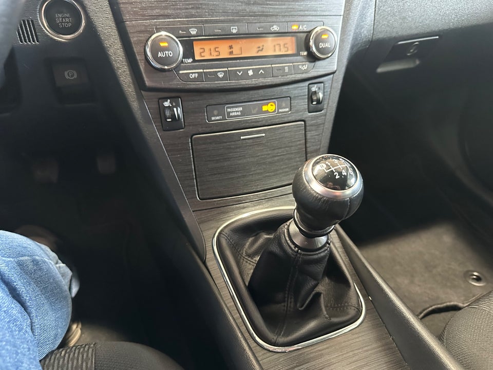 Toyota Avensis 2,0 D-4D T3 4d