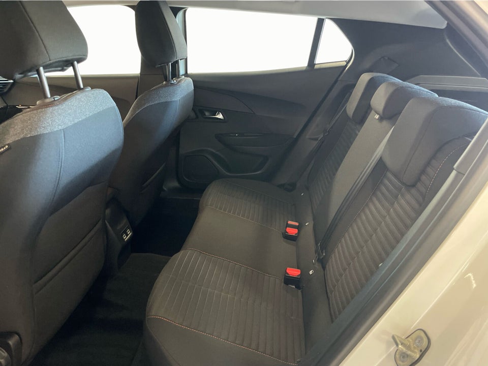 Peugeot e-2008 50 Active 5d