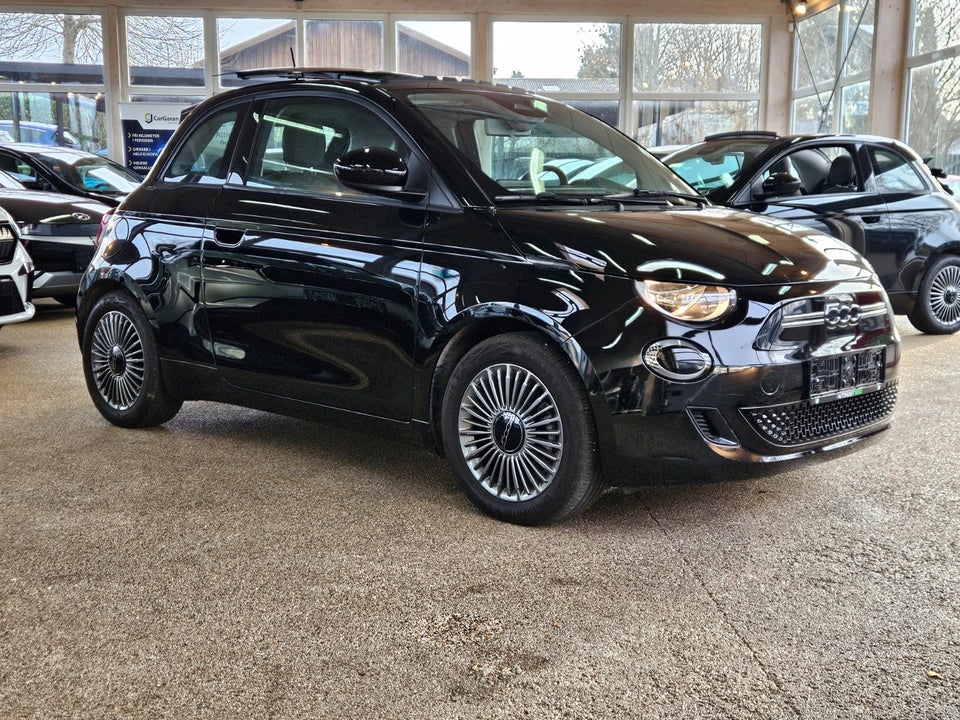 Fiat 500e 42 Icon Sky 3d