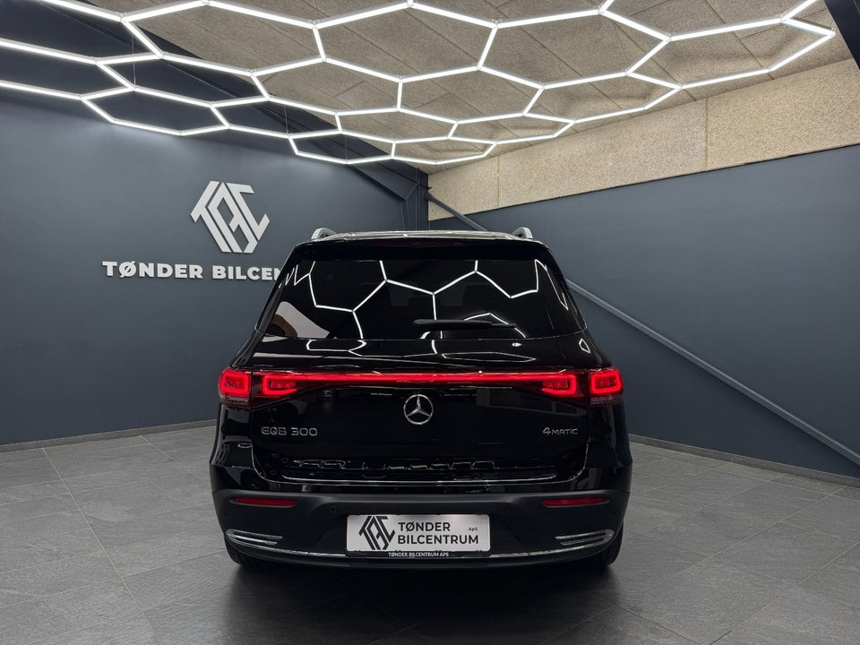 Mercedes EQB300 Progressive 4Matic 5d