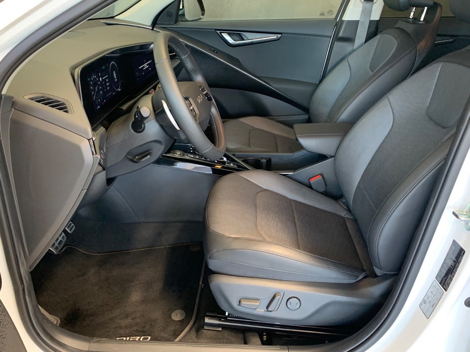 Kia Niro 64 EV Upgrade 5d