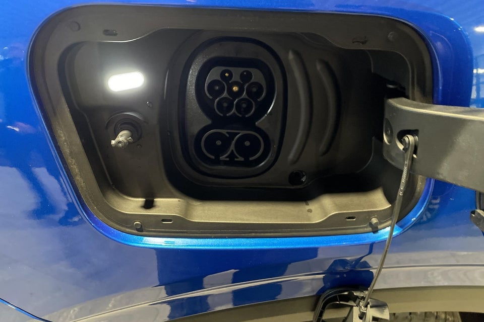 Ford Explorer 82 Premium Extended Range 5d