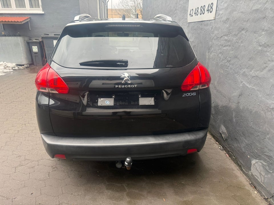 Peugeot 2008 1,2 VTi 82 Active 5d