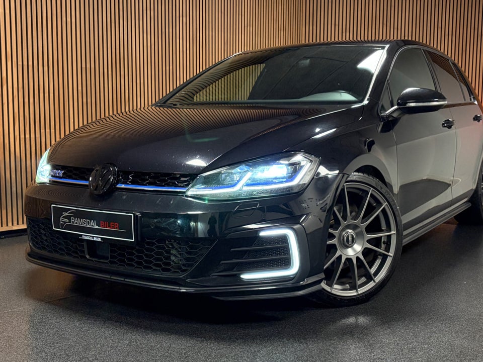 VW Golf VII 1,4 GTE DSG 5d