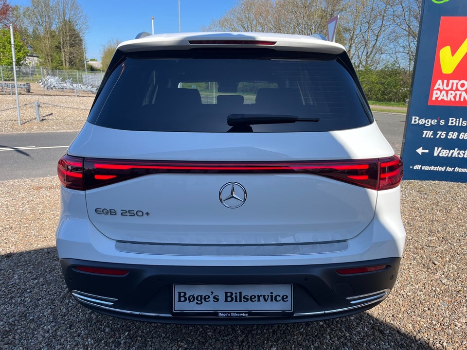 Mercedes EQB250+ Progressive Advance Plus 5d