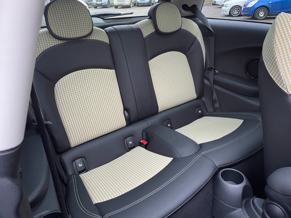 MINI Cooper SE Maximise 3d