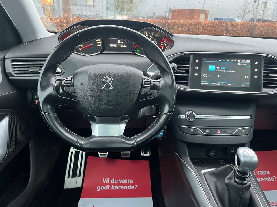 Peugeot 308 1,2 e-THP 130 Allure Sky SW 5d