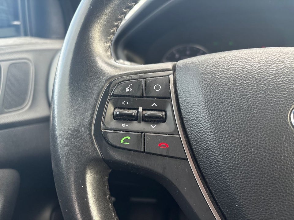 Hyundai i20 1,25 Premium 5d