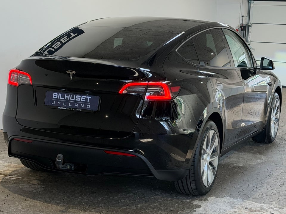 Tesla Model Y RWD 5d
