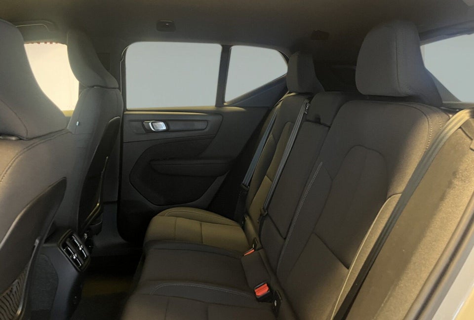 Volvo XC40 ReCharge Extended Range Plus 5d