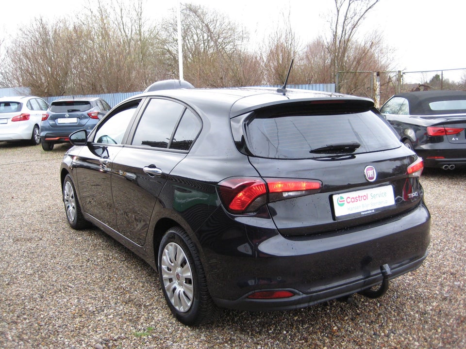 Fiat Tipo 1,4 16V Lounge 5d
