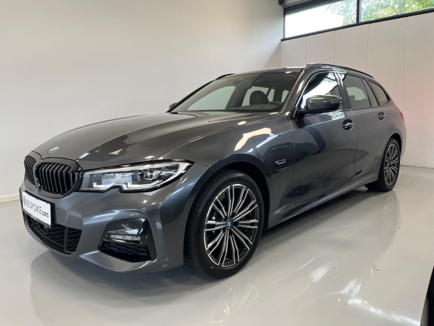 BMW 330e 2,0 Touring M-Sport aut. 5d