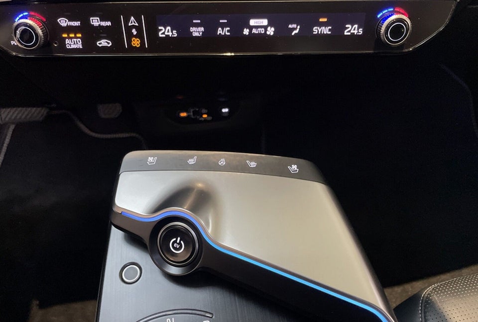 Kia EV6 84 Long Range Upgrade 5d