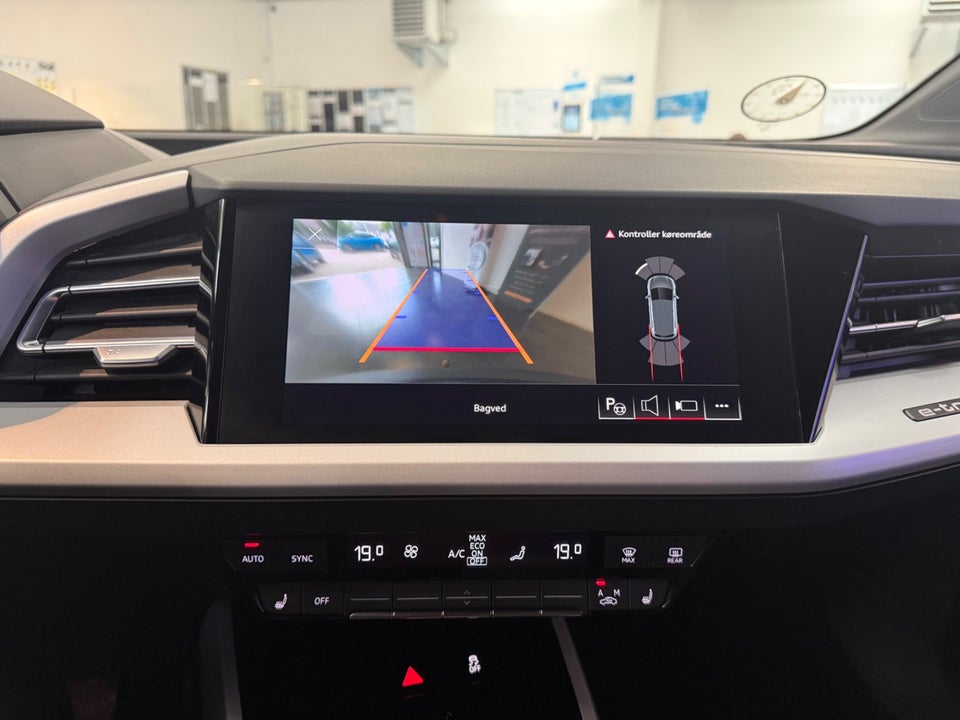 Audi Q4 e-tron 40  5d