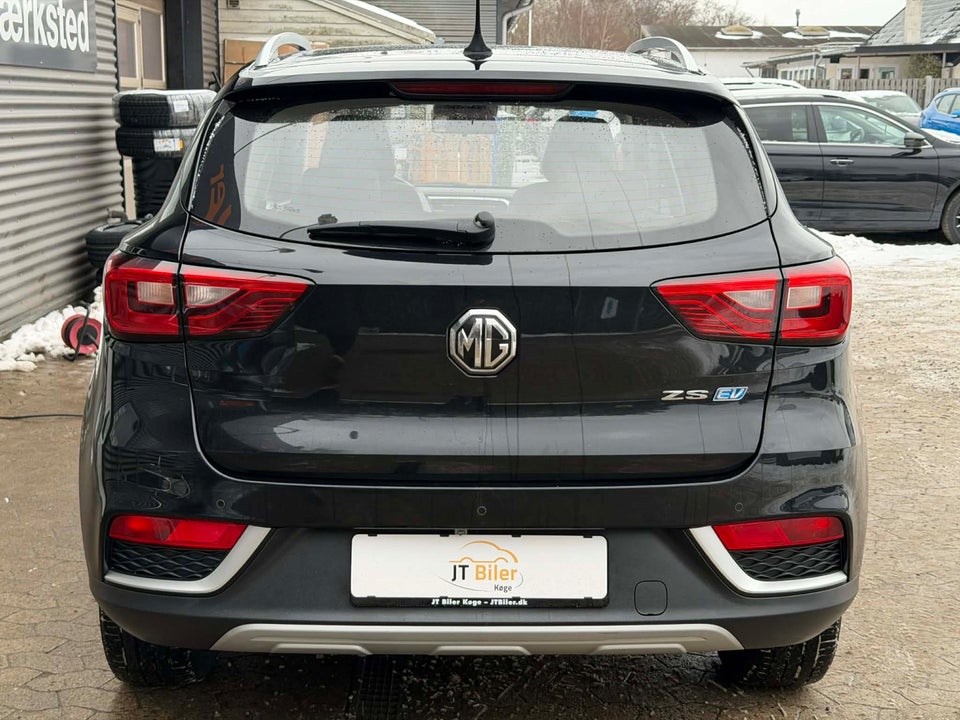 MG ZS EV Luxury 5d