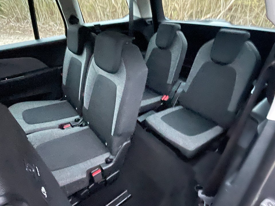 Citroën Grand C4 Picasso 1,2 PureTech 130 Iconic 7prs 5d