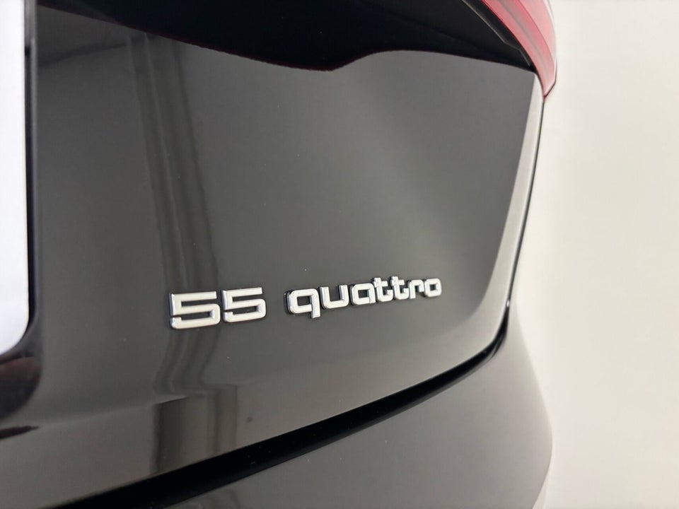 Audi e-tron 55 quattro 5d