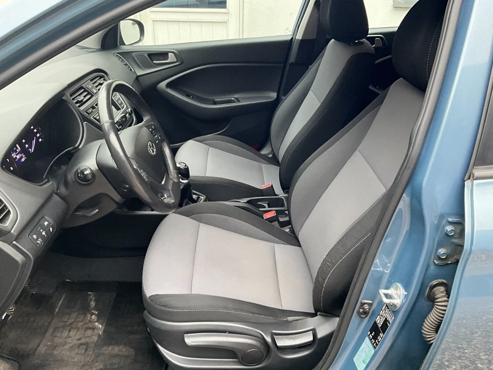 Hyundai i20 1,25 Trend 5d