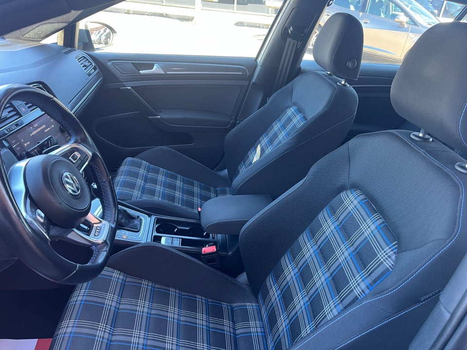 VW Golf VII 1,4 GTE DSG 5d