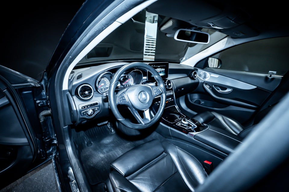 Mercedes C220 d 2,2 Avantgarde stc. aut. 5d