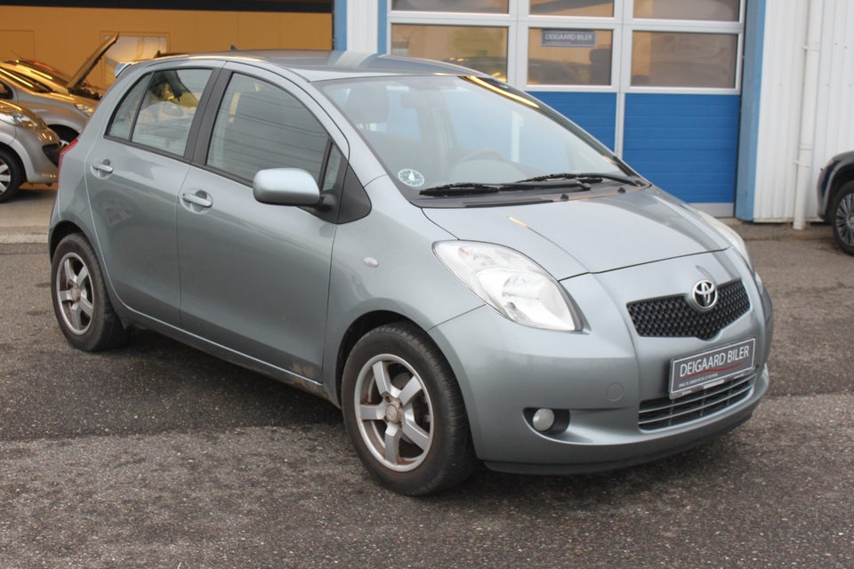 Toyota Yaris 1,3 Luna Sport 5d