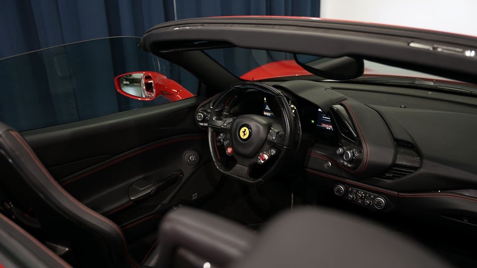 Ferrari 488 Spider 3,9 DCT 2d