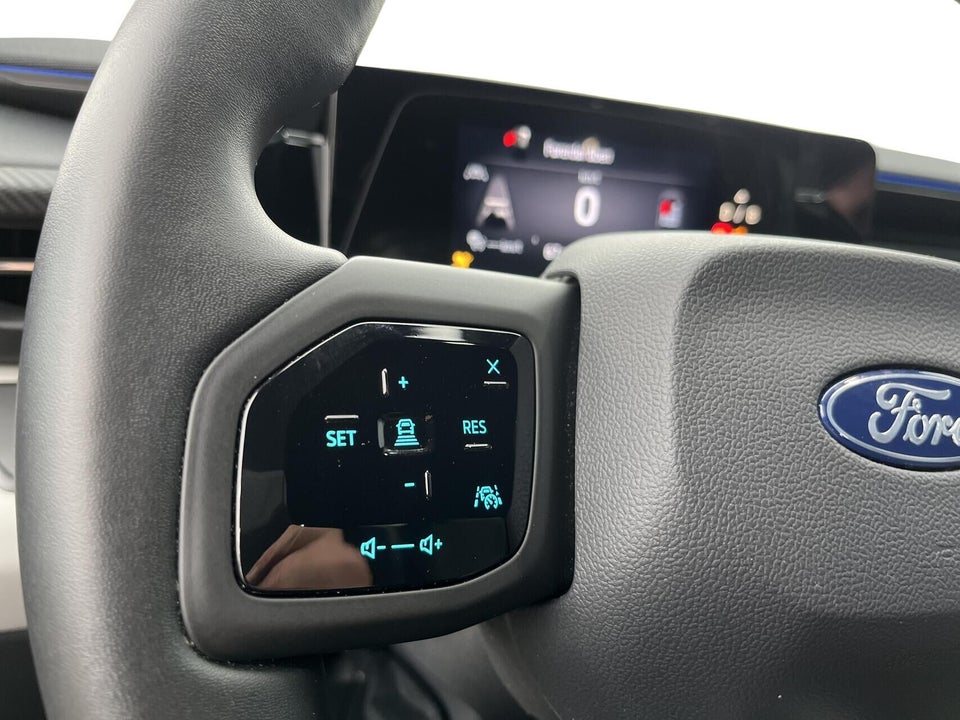 Ford Capri 77 Premium Extended Range 5d