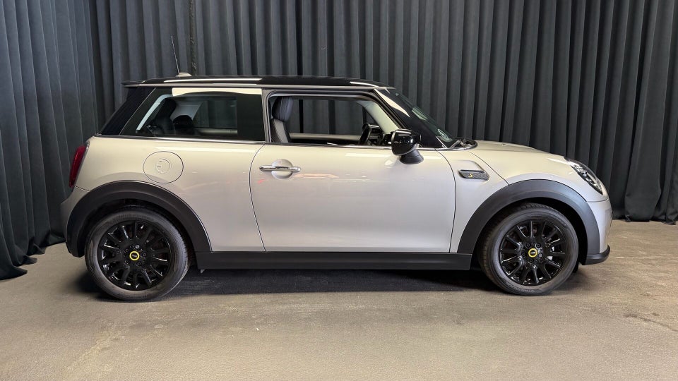 MINI Cooper SE Classic Trim 3d