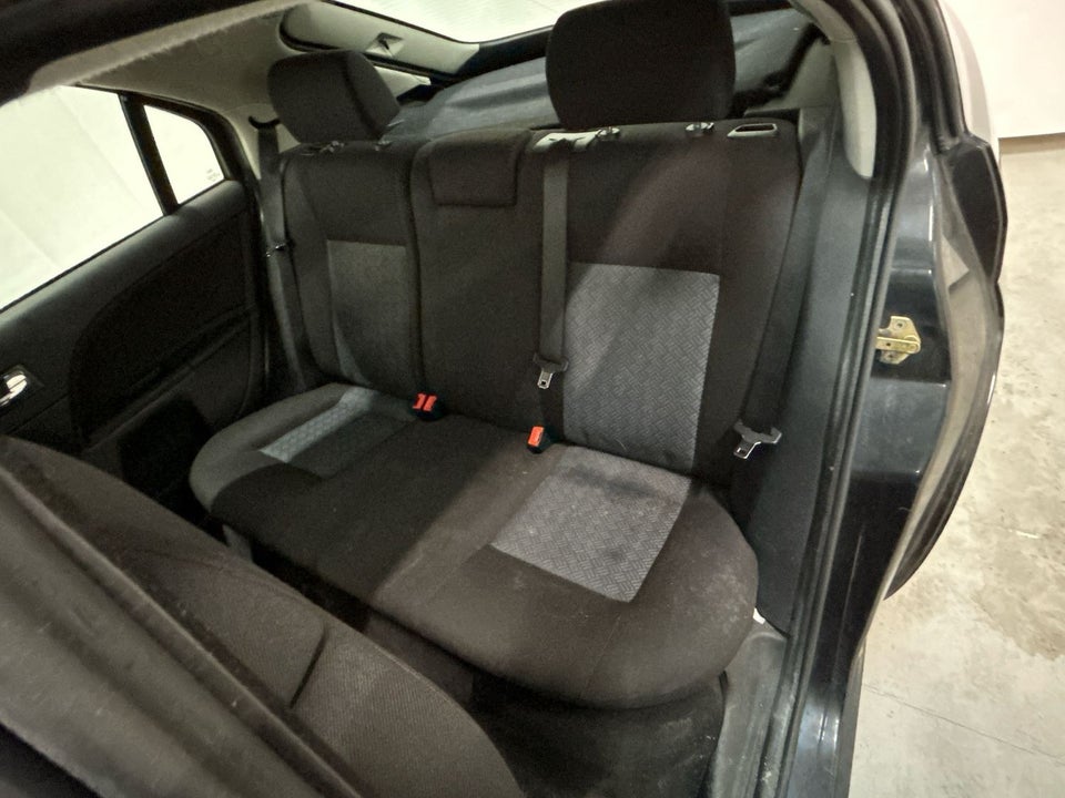 Ford Mondeo 1,8 Ambiente 110 5d