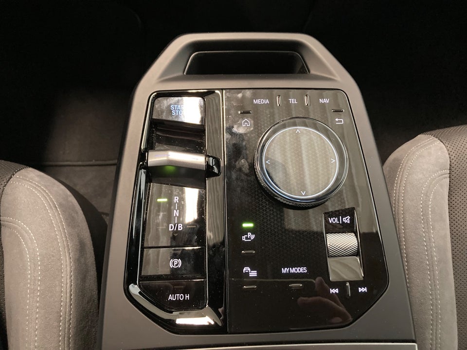 BMW iX xDrive45 M-Sport 5d