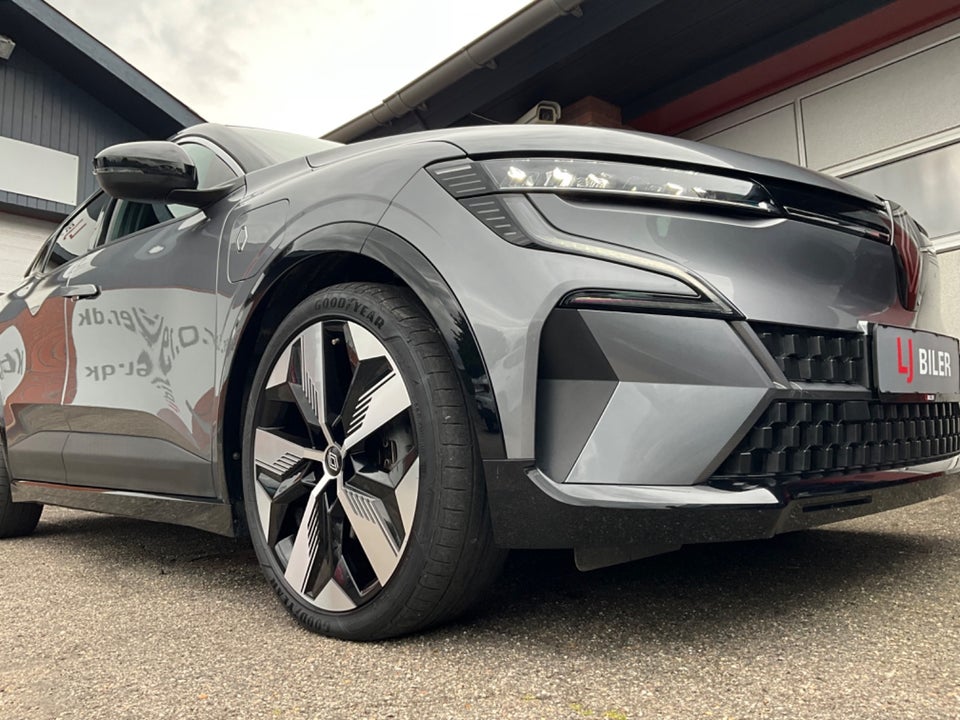 Renault Megane E-Tech 60 Techno 5d