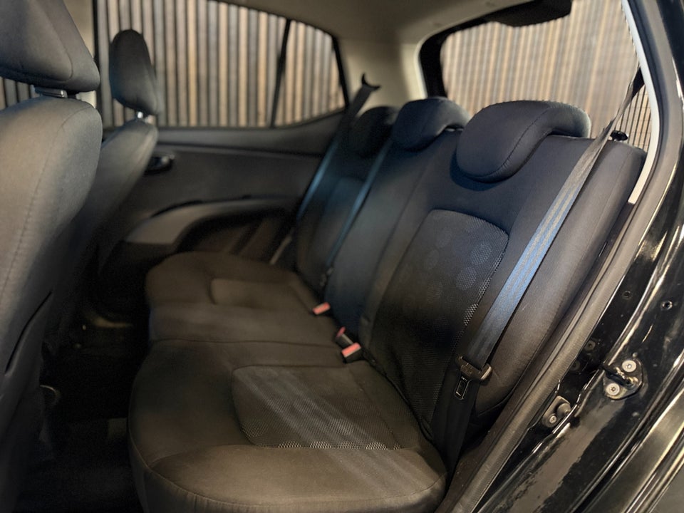 Hyundai i10 1,1 Classic 5d