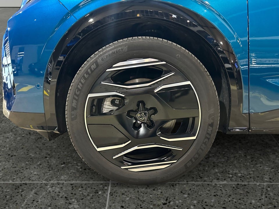 Peugeot e-3008 77 GT Pack 5d