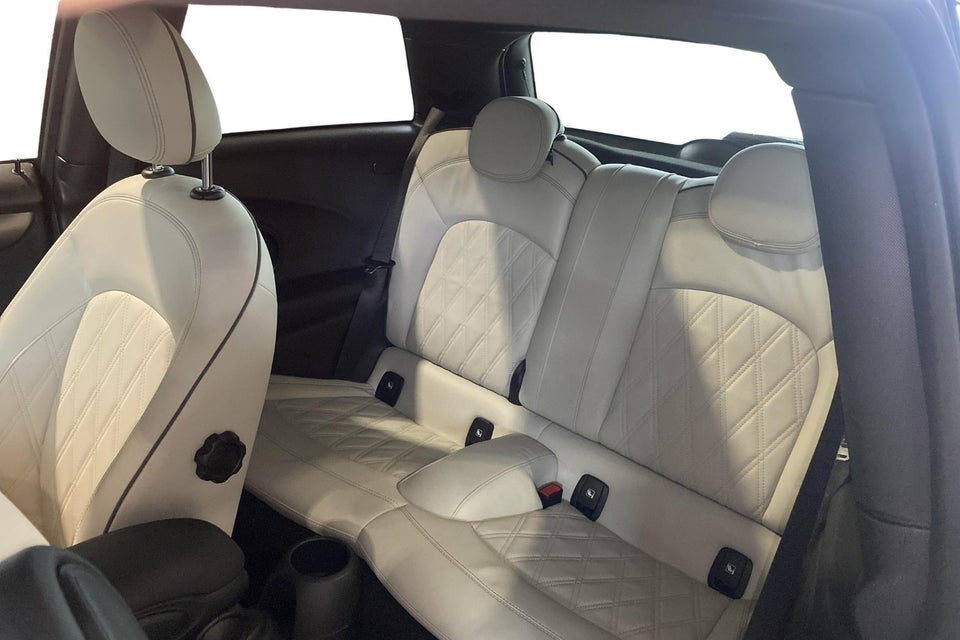 MINI Cooper SE Yours Trim 3d