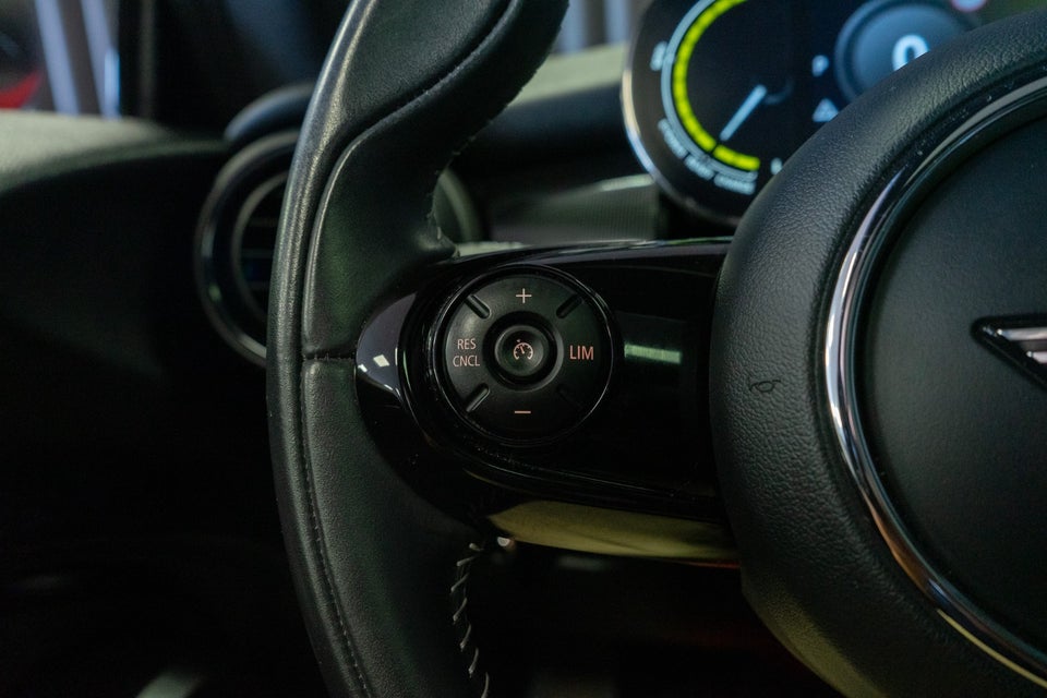 MINI Cooper SE Yours Trim 3d