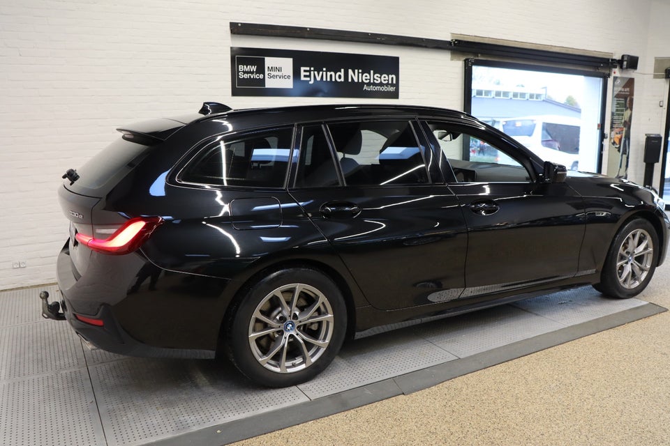 BMW 330e 2,0 Touring Sport Line aut. 5d