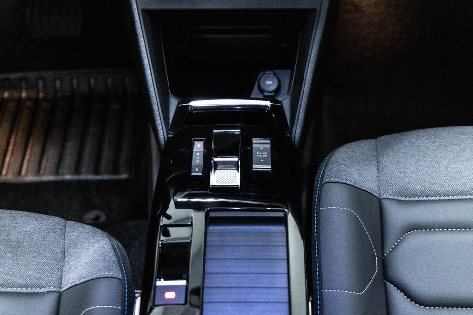 Citroën ë-C4 X 50 Shine 4d