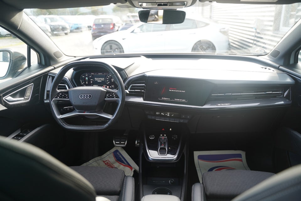 Audi Q4 e-tron 40 S-line 5d