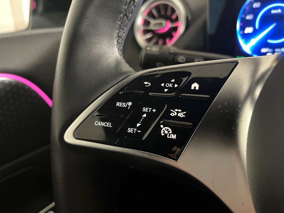 Mercedes EQA300 Progressive 4Matic 5d