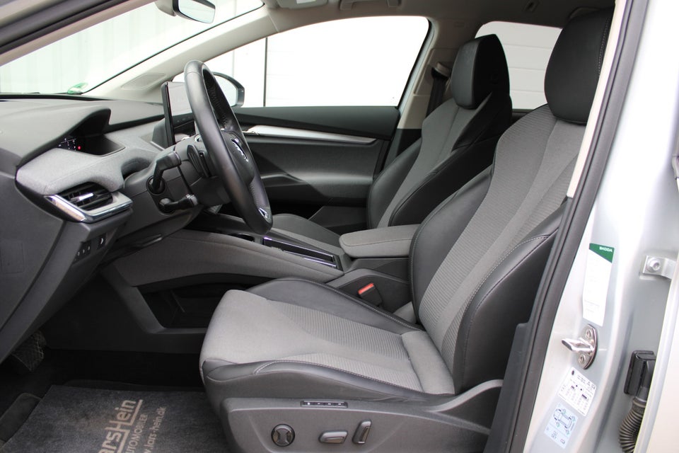 Skoda Enyaq 60 iV Loft 5d