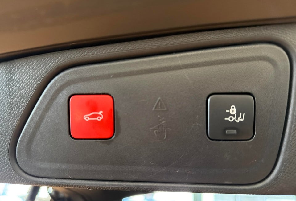 Peugeot 3008 1,6 Hybrid Allure Limited EAT8 5d