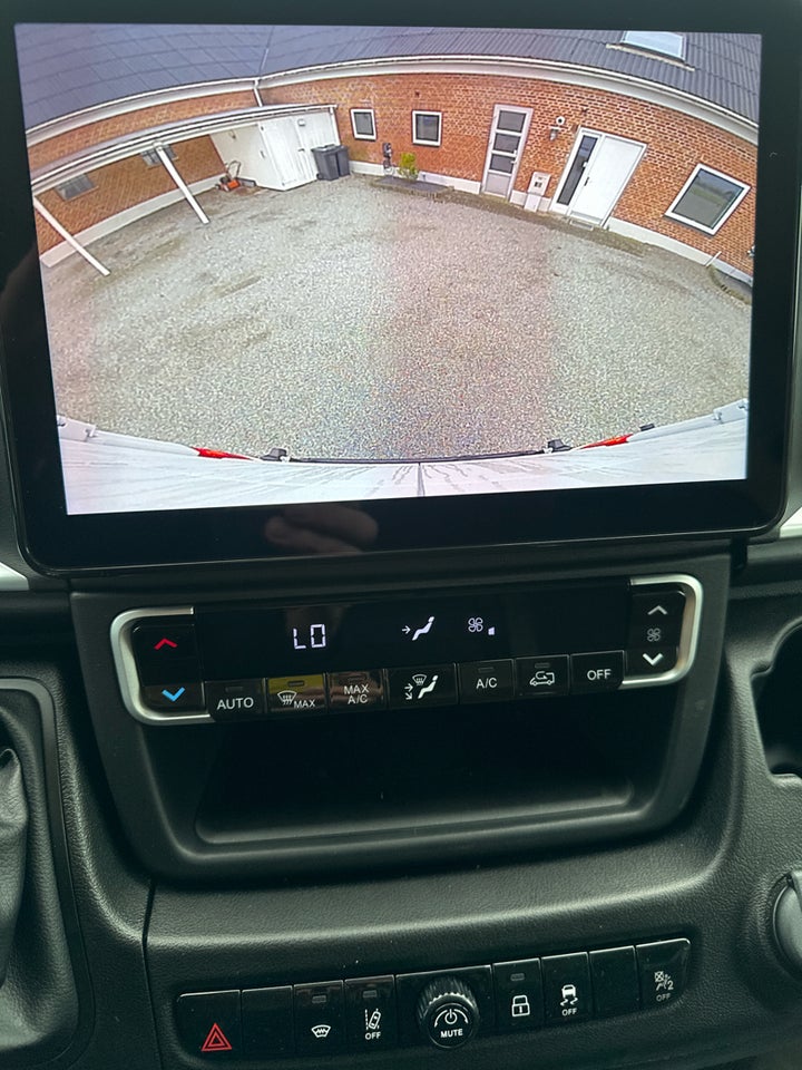 Fiat Ducato 35 Maxi 2,2 MJT 180 Kassevogn L2H2 Pro aut.