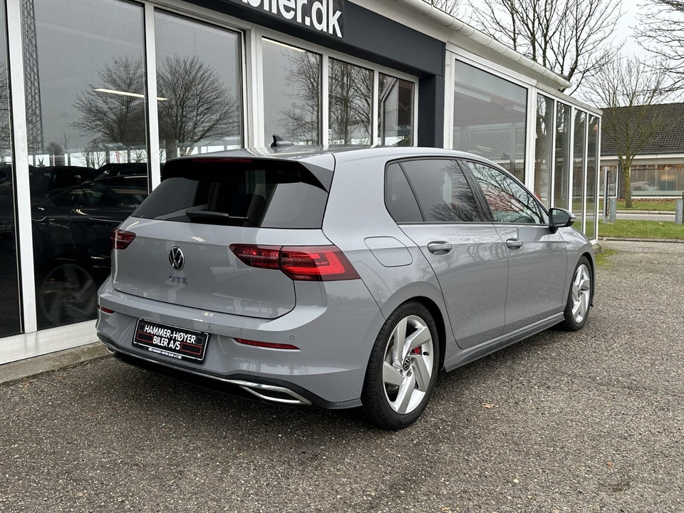 VW Golf VIII 1,4 GTE DSG 5d