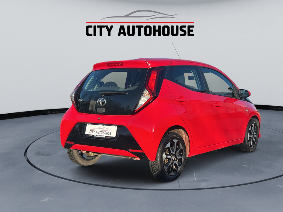 Toyota Aygo 1,0 VVT-i x-plore 5d