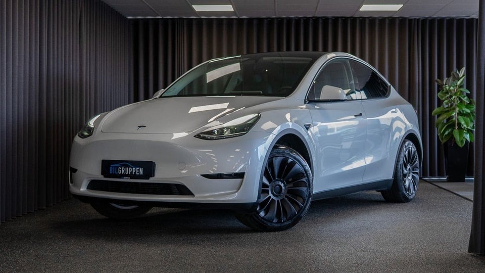 Tesla Model Y RWD 5d