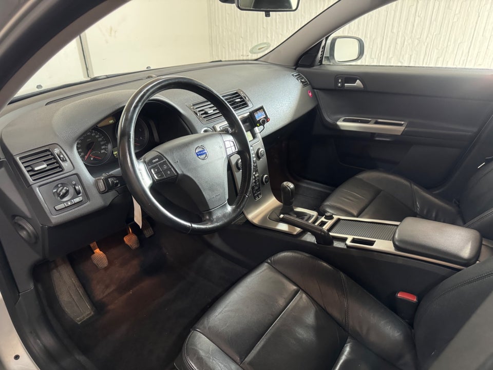 Volvo S40 1,6 D Momentum 4d